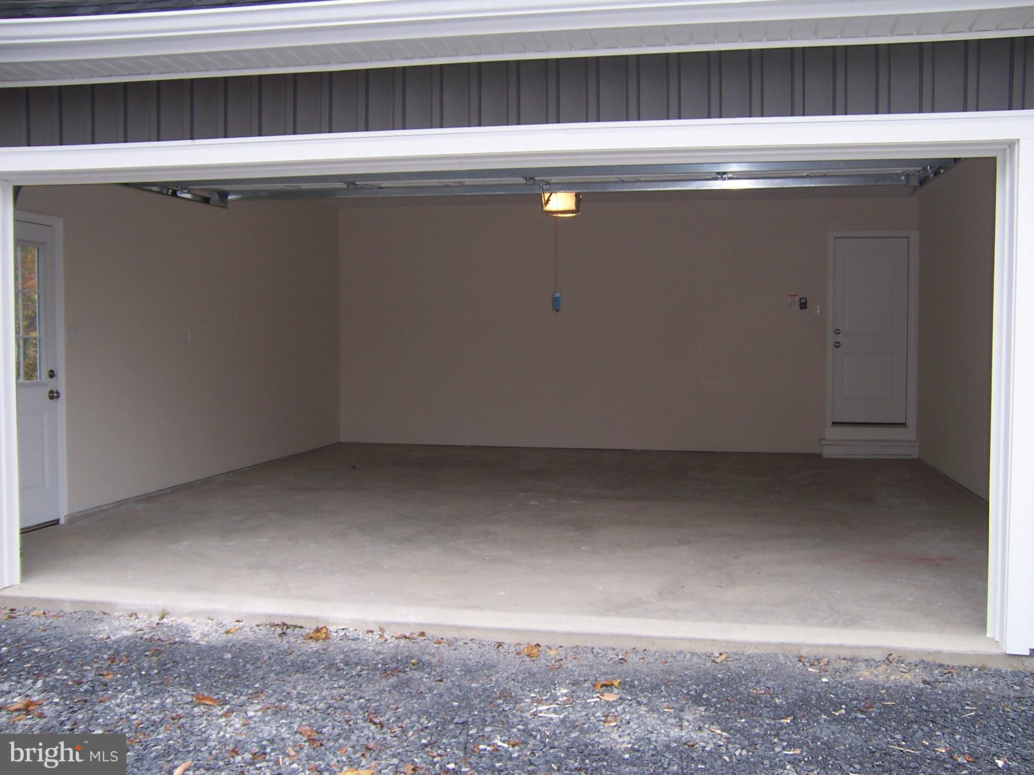 FAIRVIEW OAKS - Residential