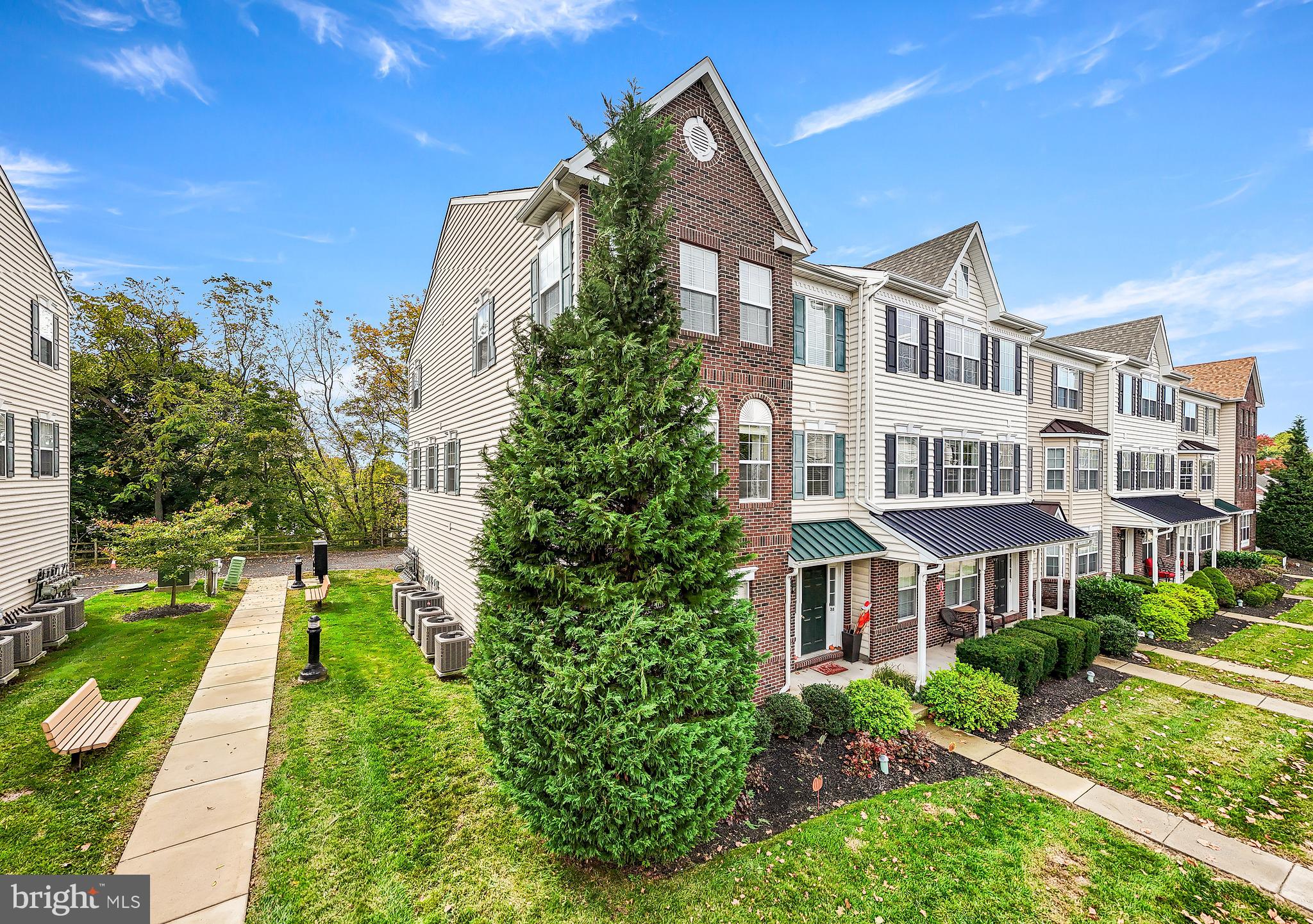 38 N SCHOOL LANE
