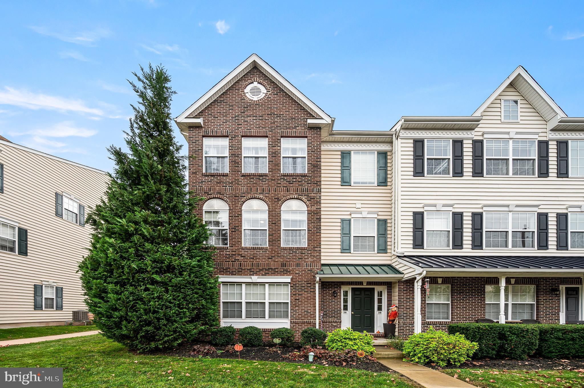 38 N SCHOOL LANE