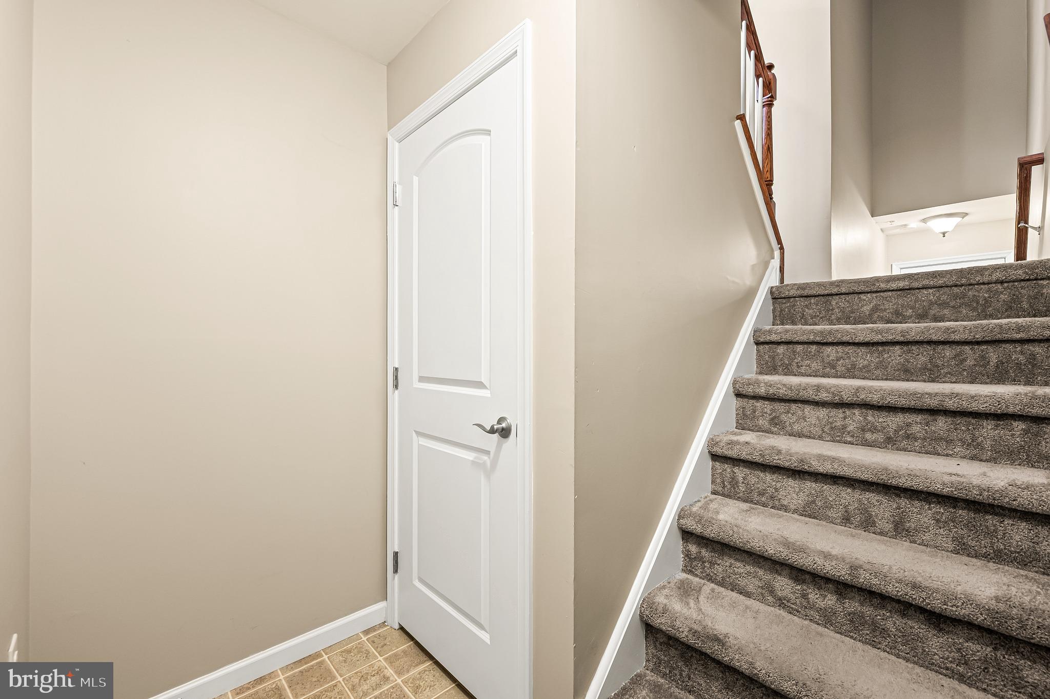 38 N SCHOOL LANE