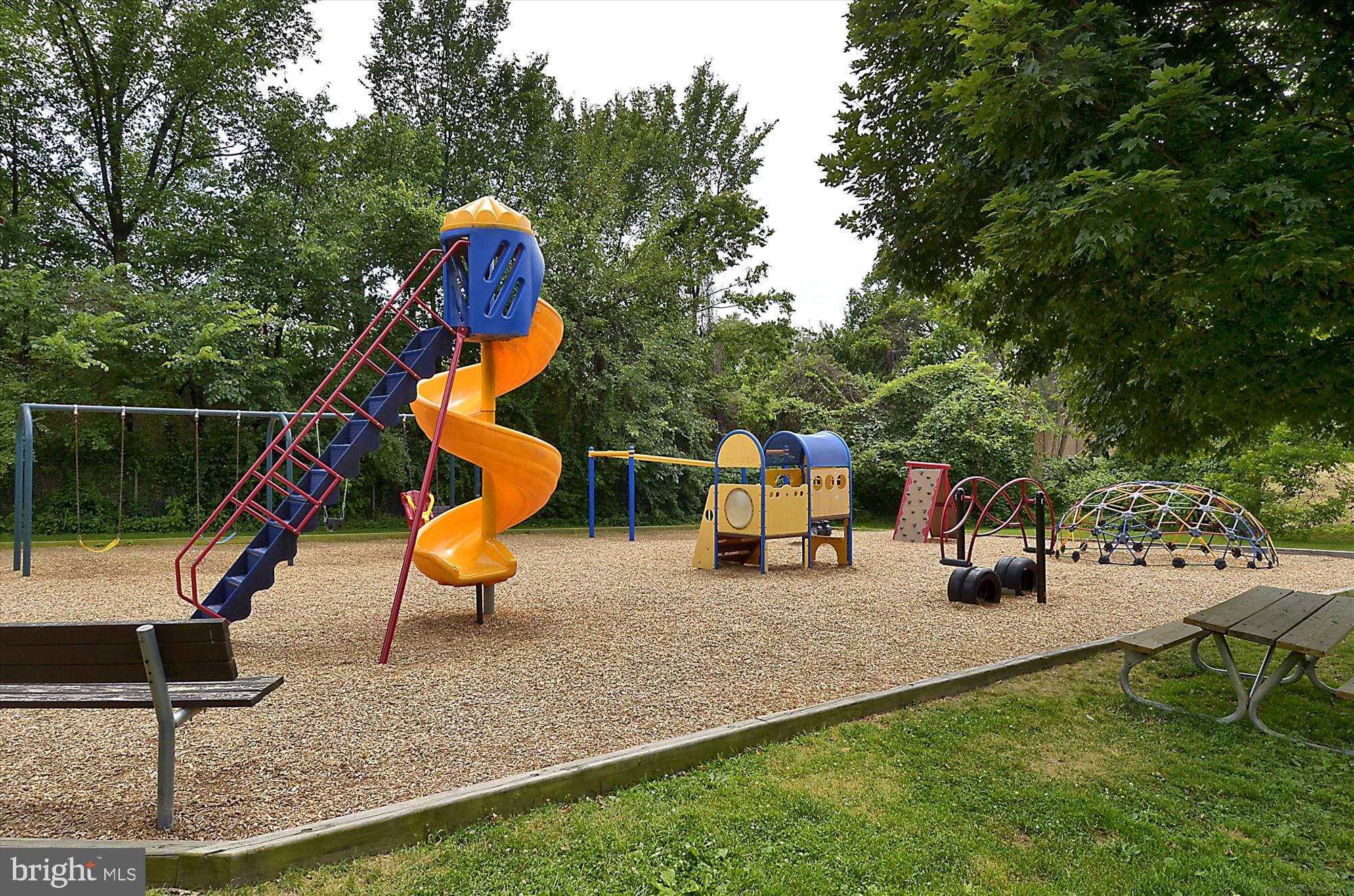 SOUTH FOUR CORNERS - Residential