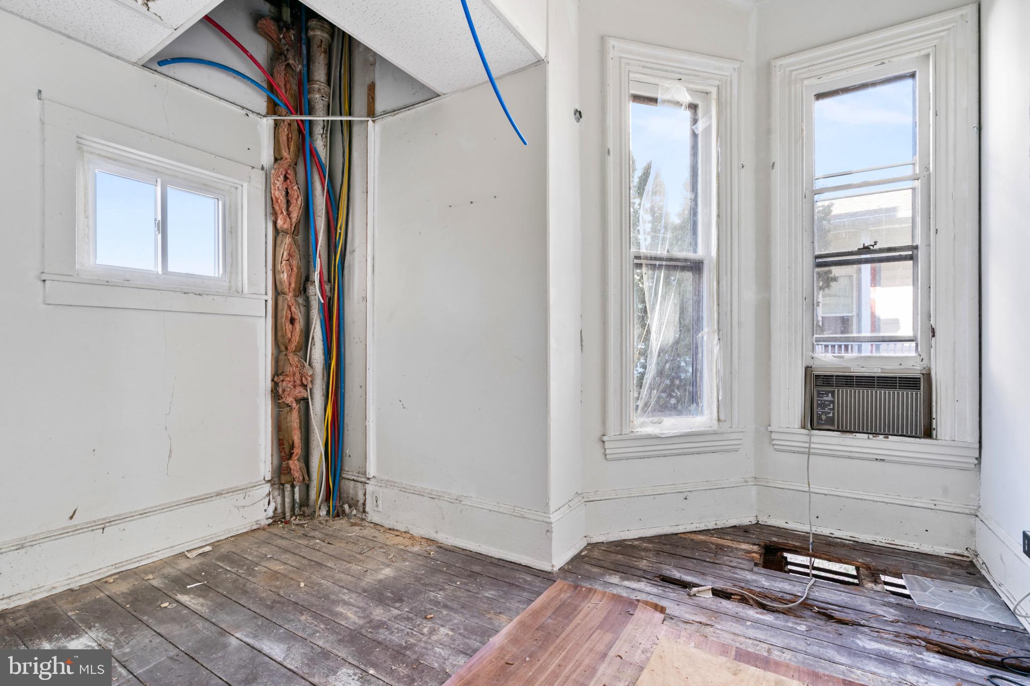 NEW CASTLE - Residential