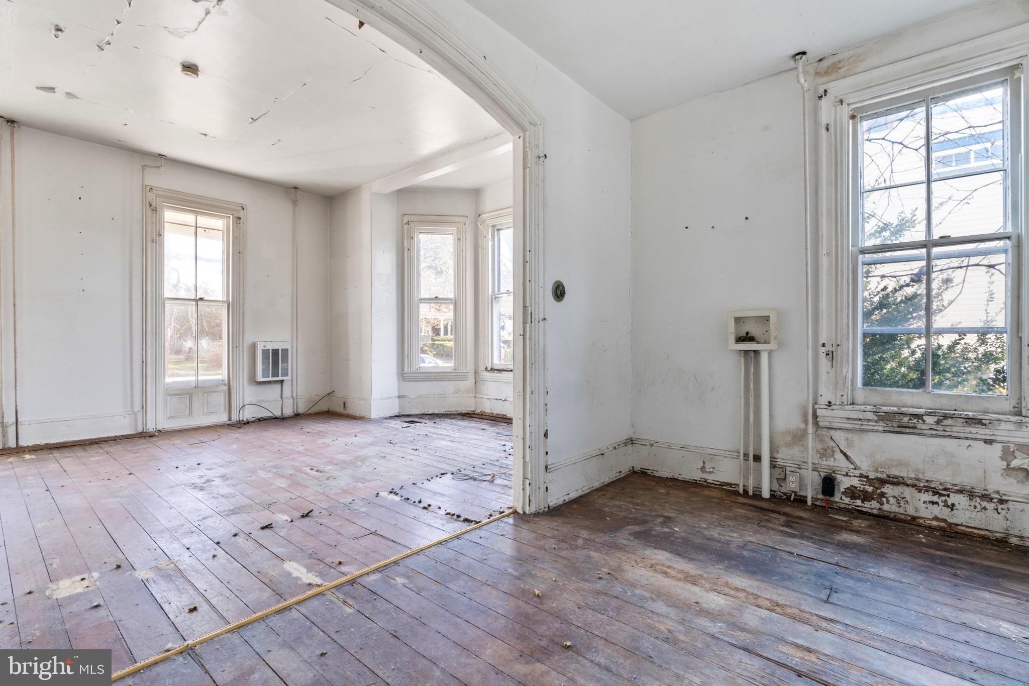 NEW CASTLE - Residential