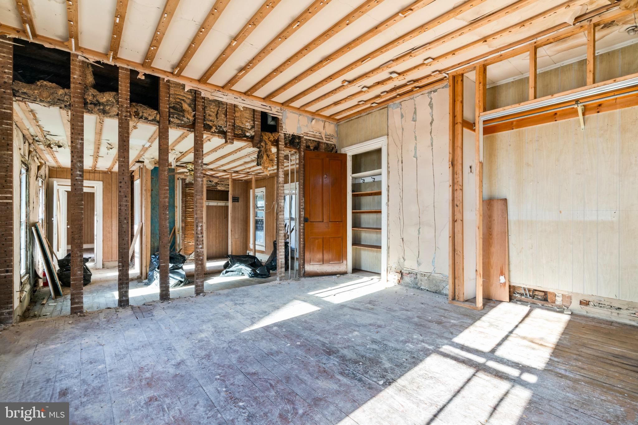 NEW CASTLE - Residential