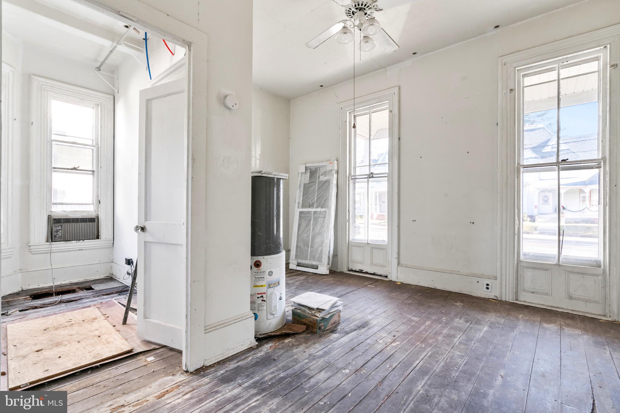 NEW CASTLE - Residential