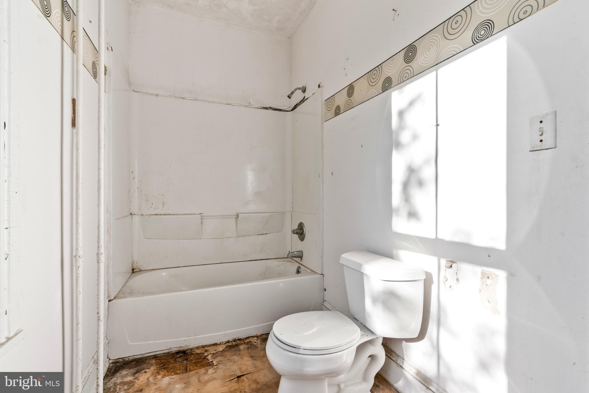 NEW CASTLE - Residential