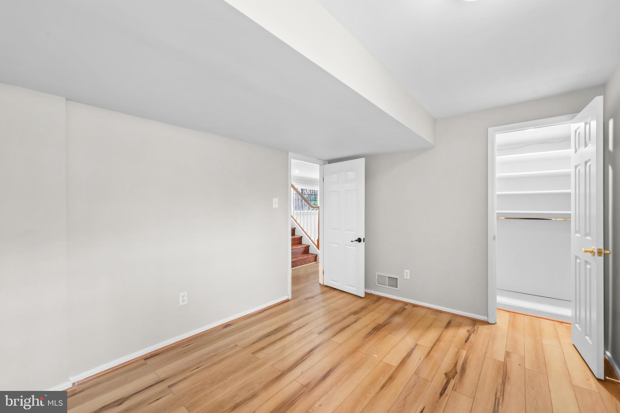 RIVERSIDE ESTATES - Residential