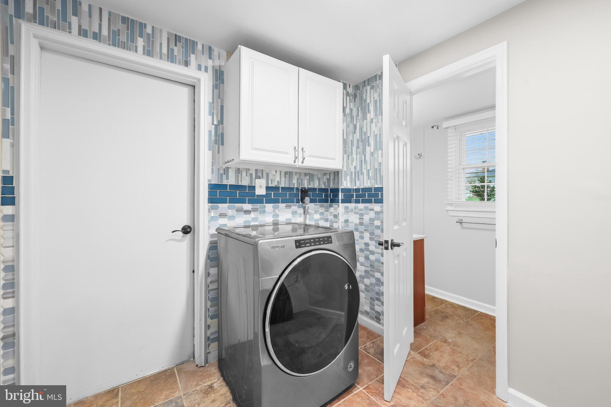 RIVERSIDE ESTATES - Residential