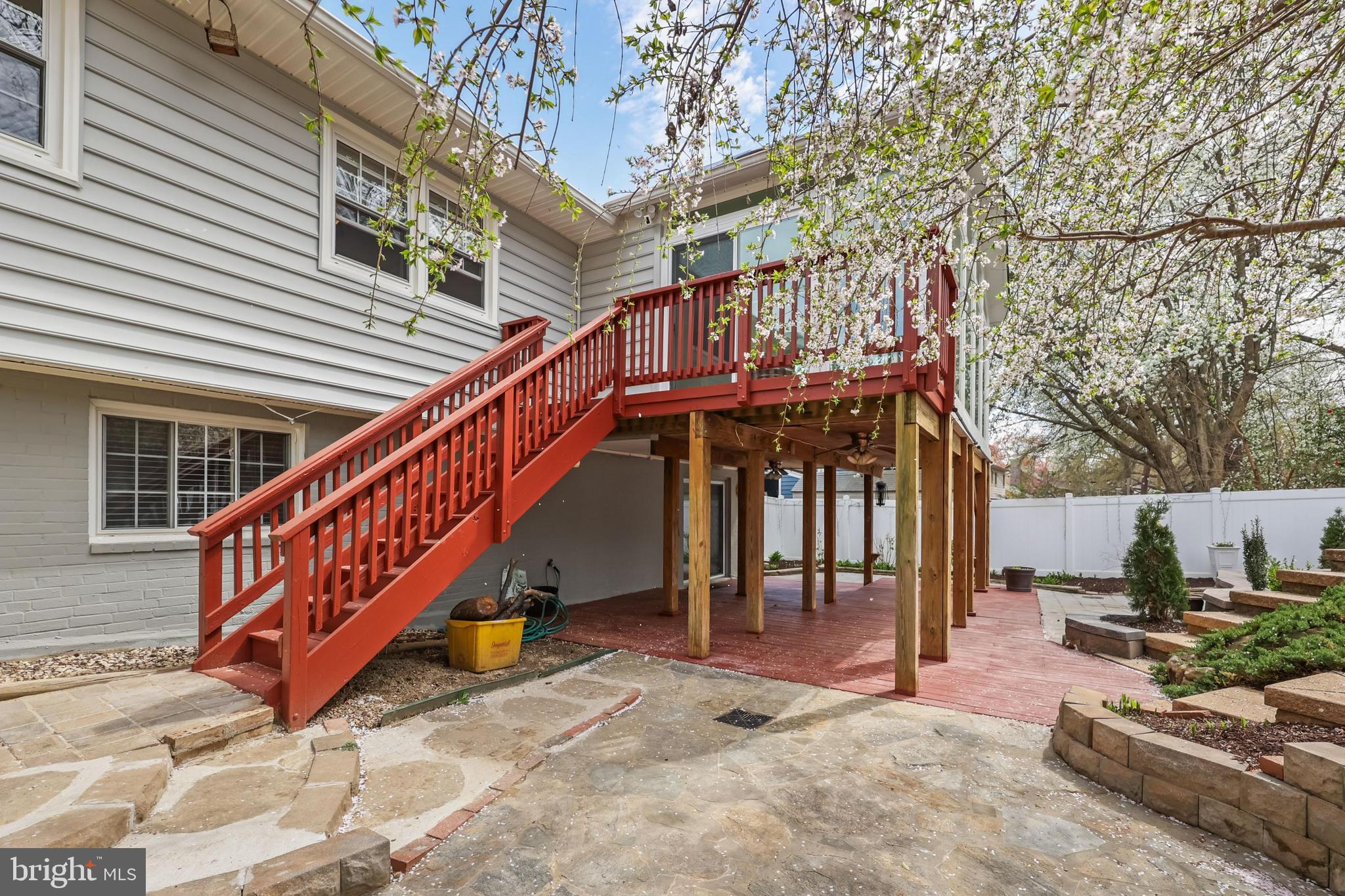 RIVERSIDE ESTATES - Residential