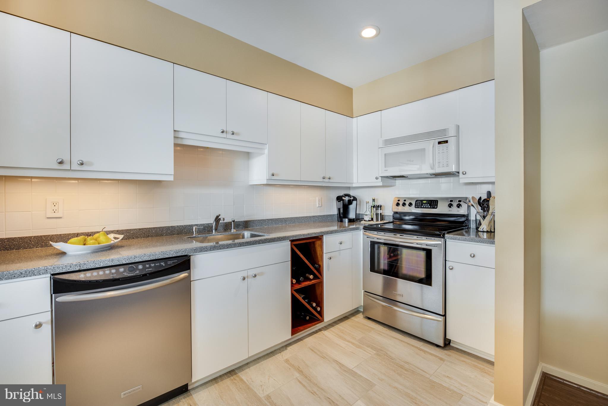 THE POINT CONDO - Residential