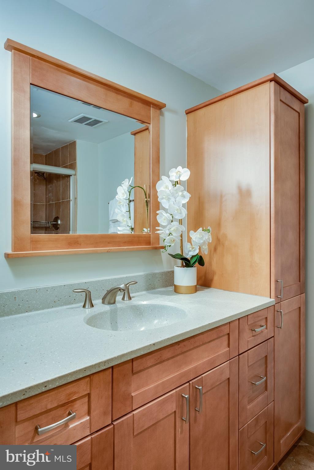 THE POINT CONDO - Residential