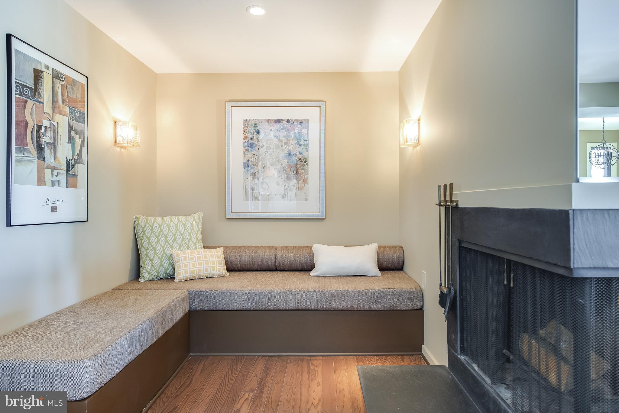 THE POINT CONDO - Residential