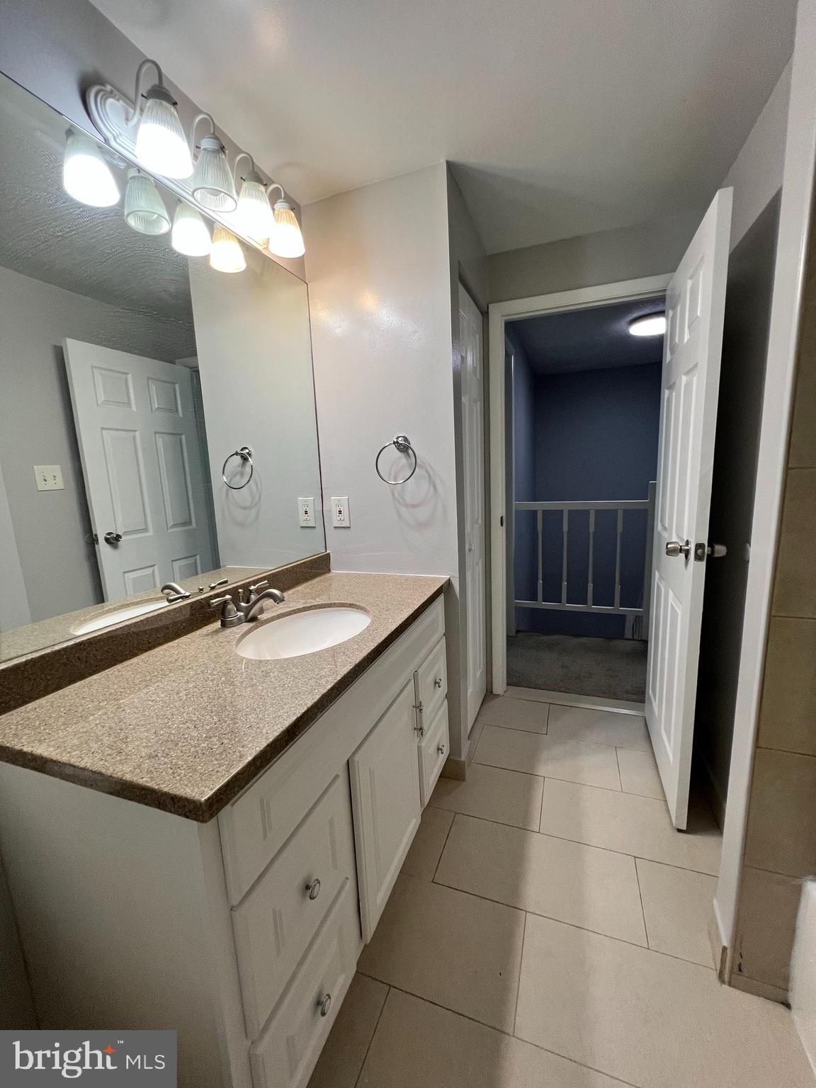 NEWINGTON FOREST - Residential Lease