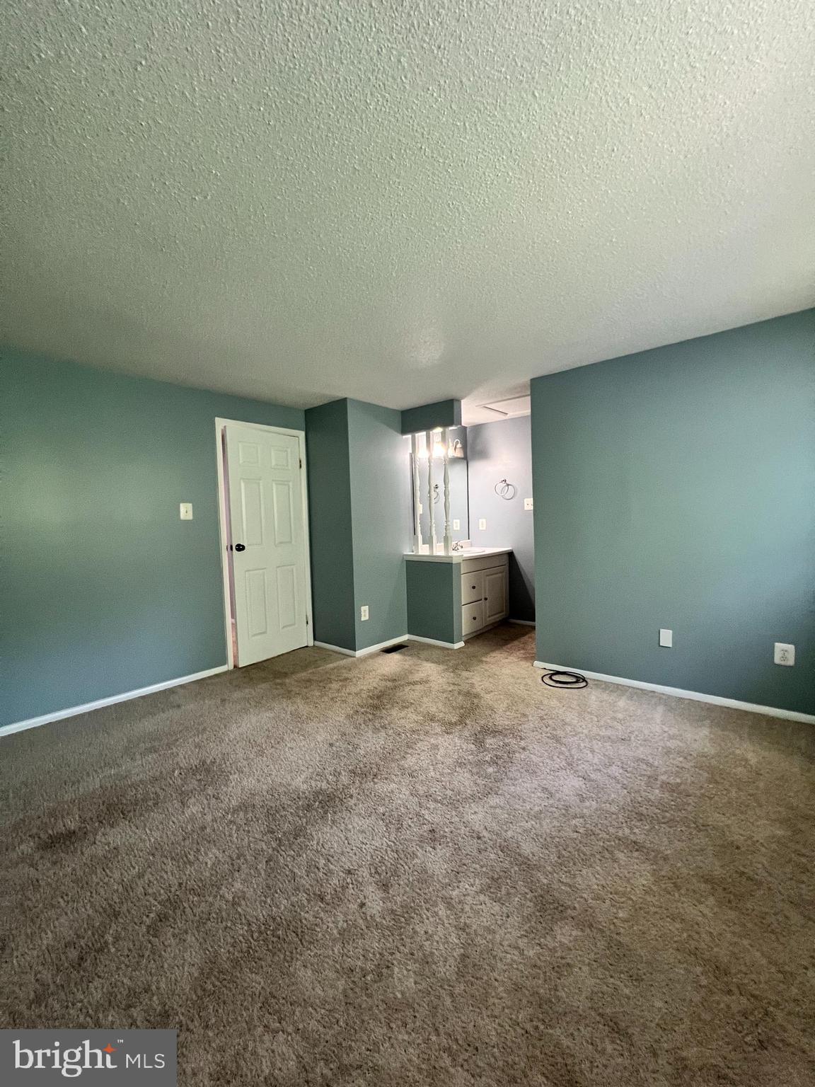 NEWINGTON FOREST - Residential Lease