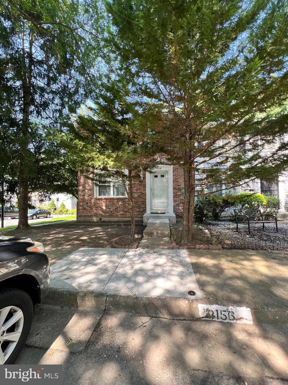 NEWINGTON FOREST - Residential Lease