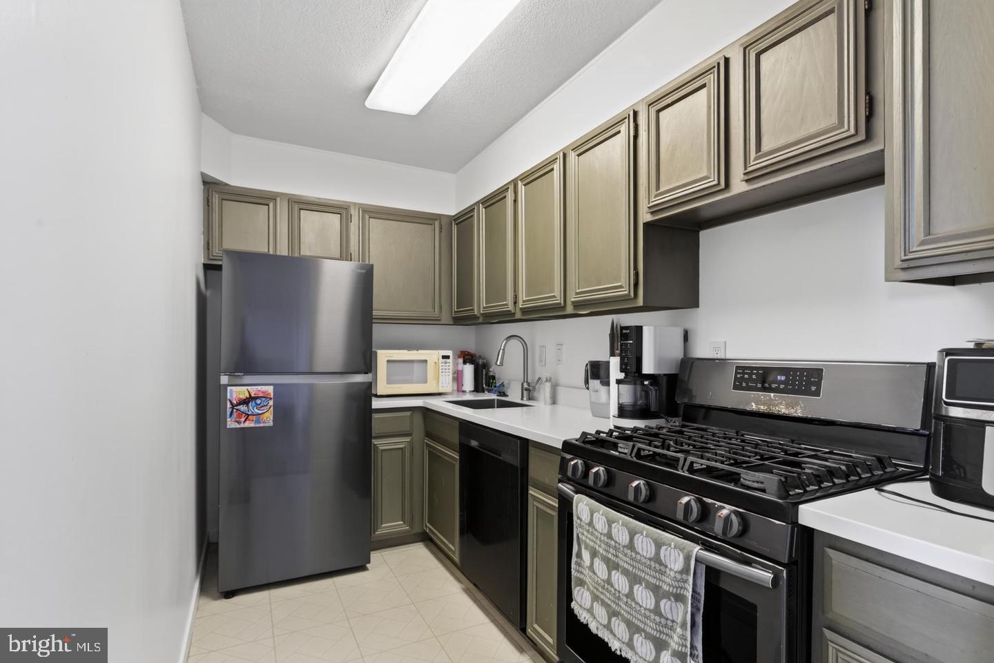 1245 4TH STREET SW E606
