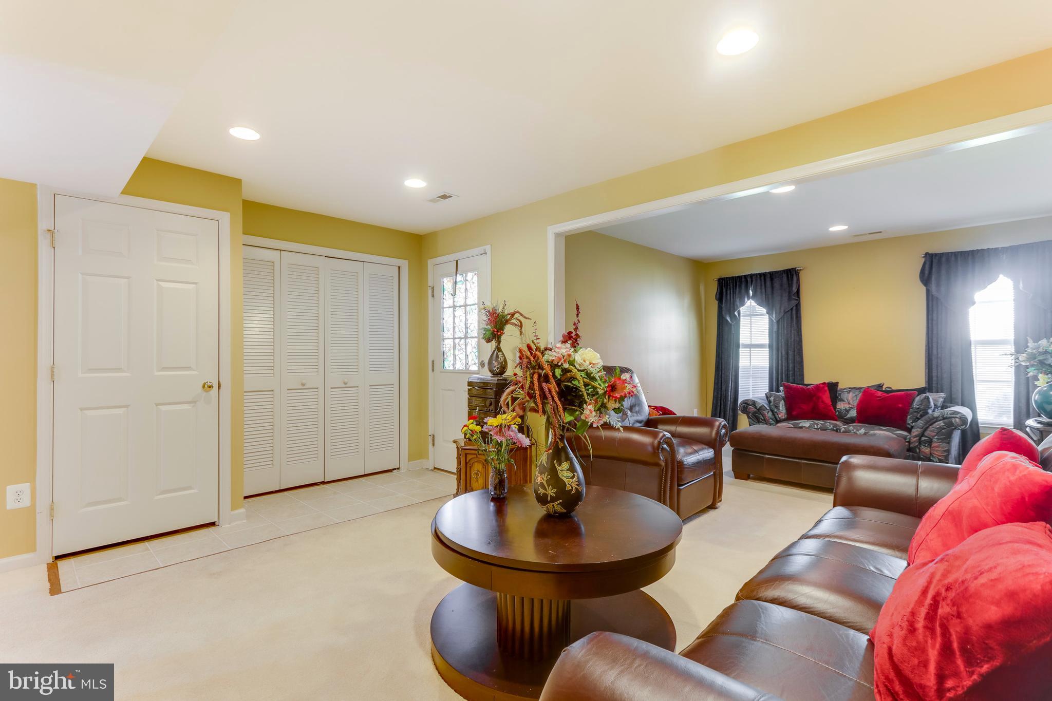 LAKELAND PLACE - Residential