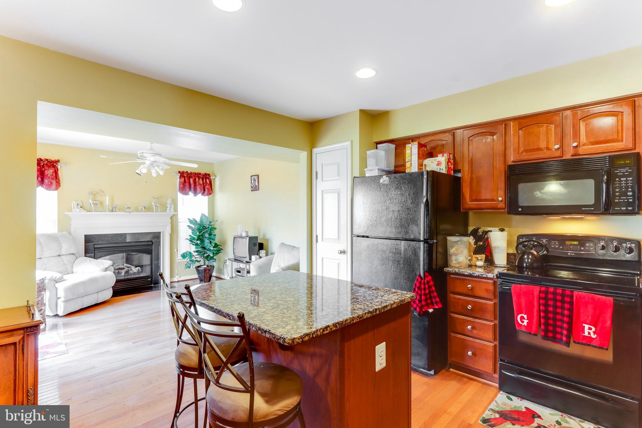 LAKELAND PLACE - Residential