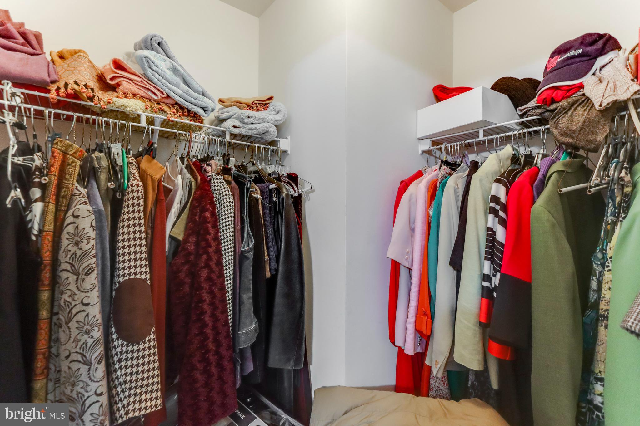 LAKELAND PLACE - Residential