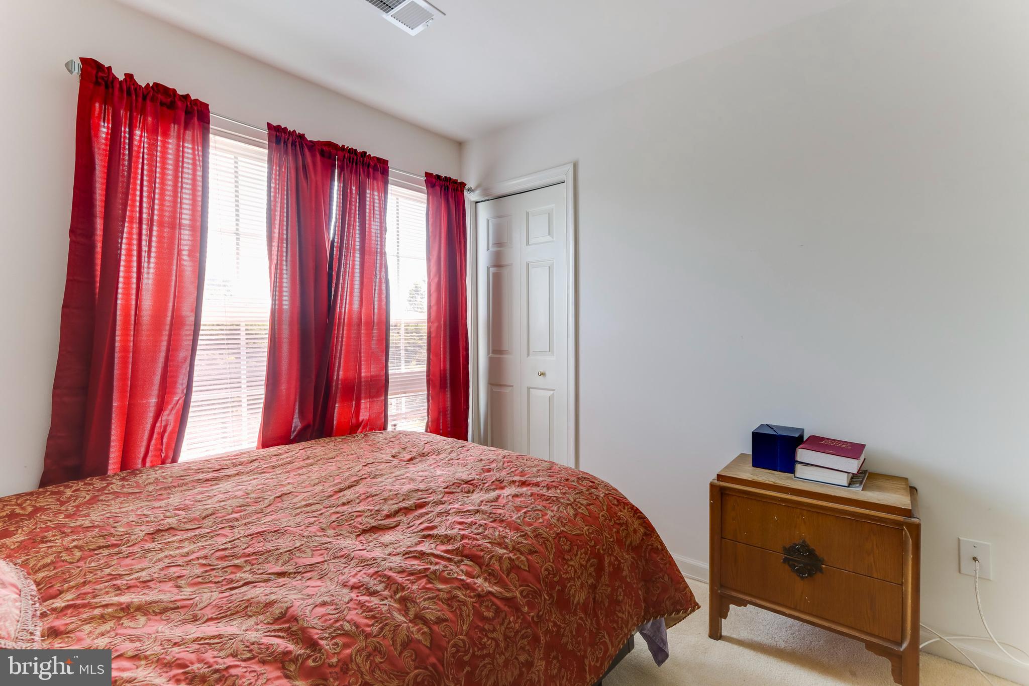 LAKELAND PLACE - Residential