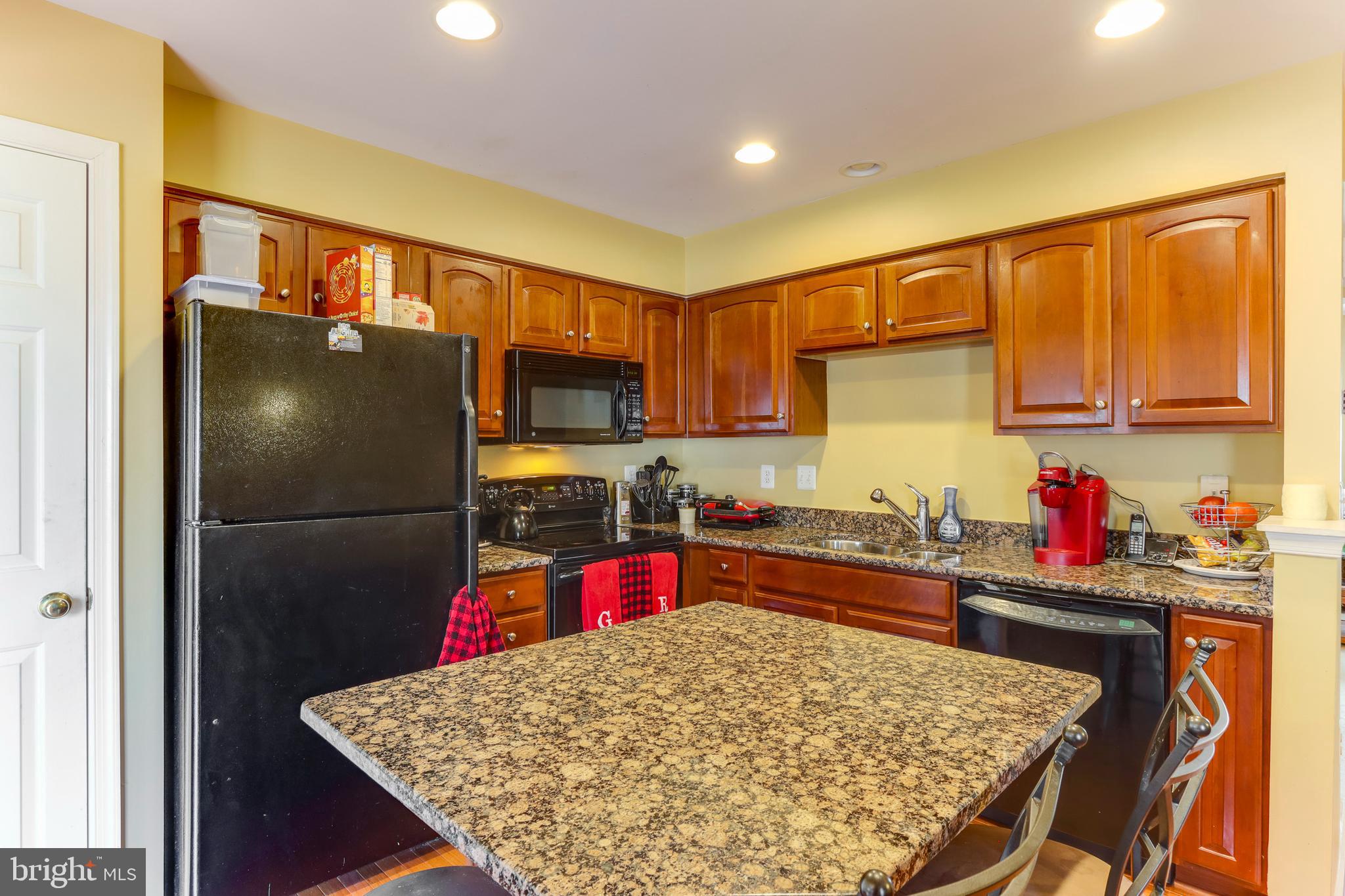 LAKELAND PLACE - Residential