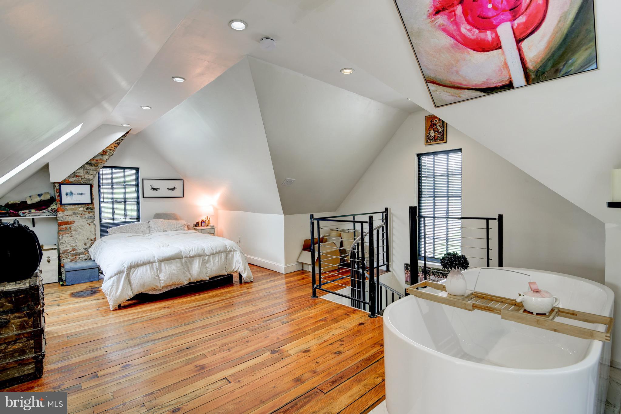 MIDDLEBURG - Residential