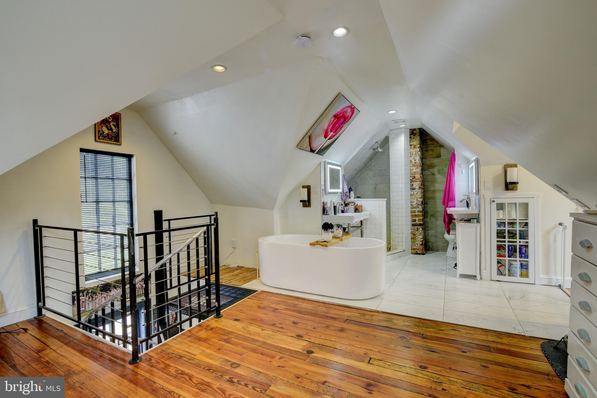 MIDDLEBURG - Residential