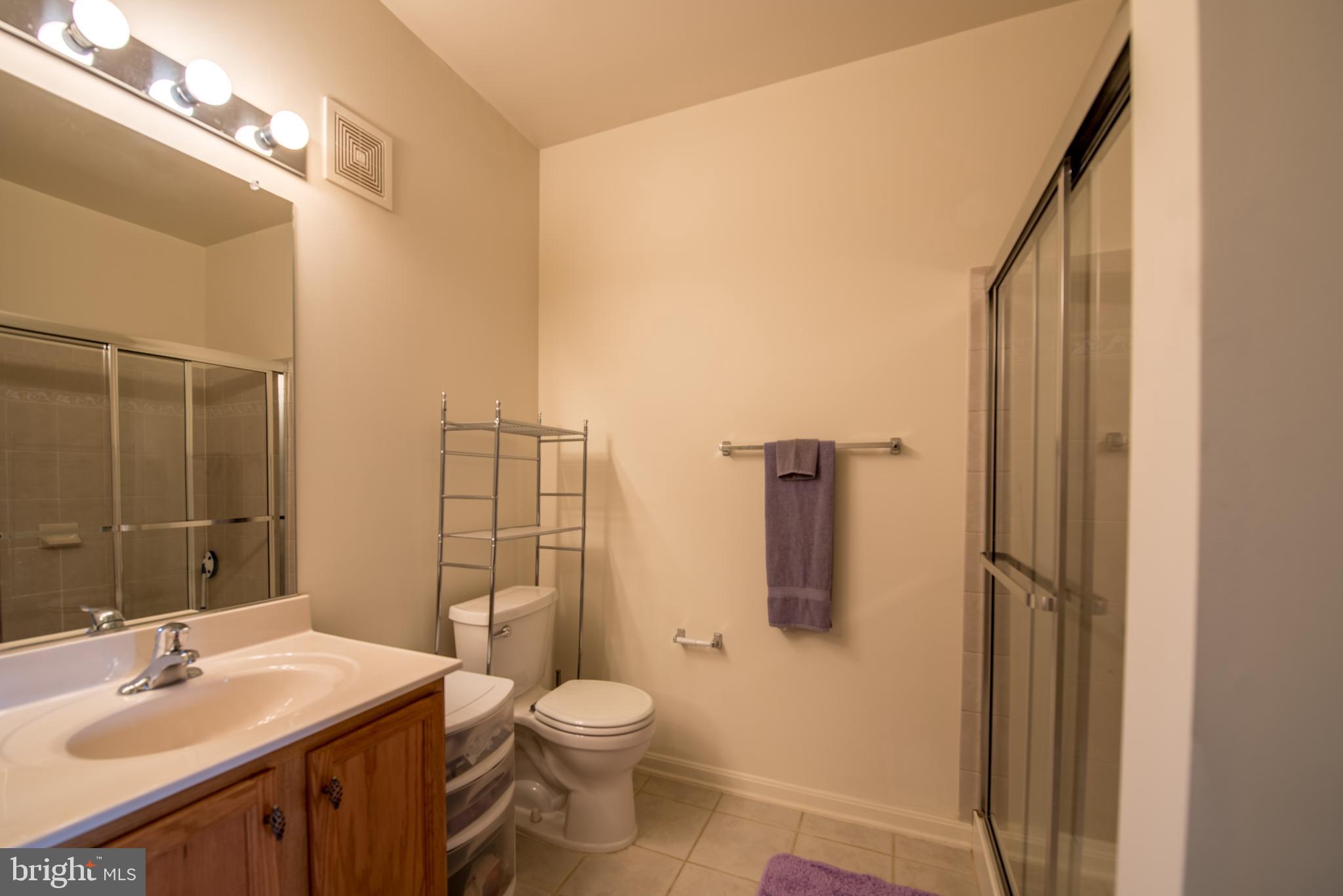 CAMERON GROVE CONDO IX> - Residential