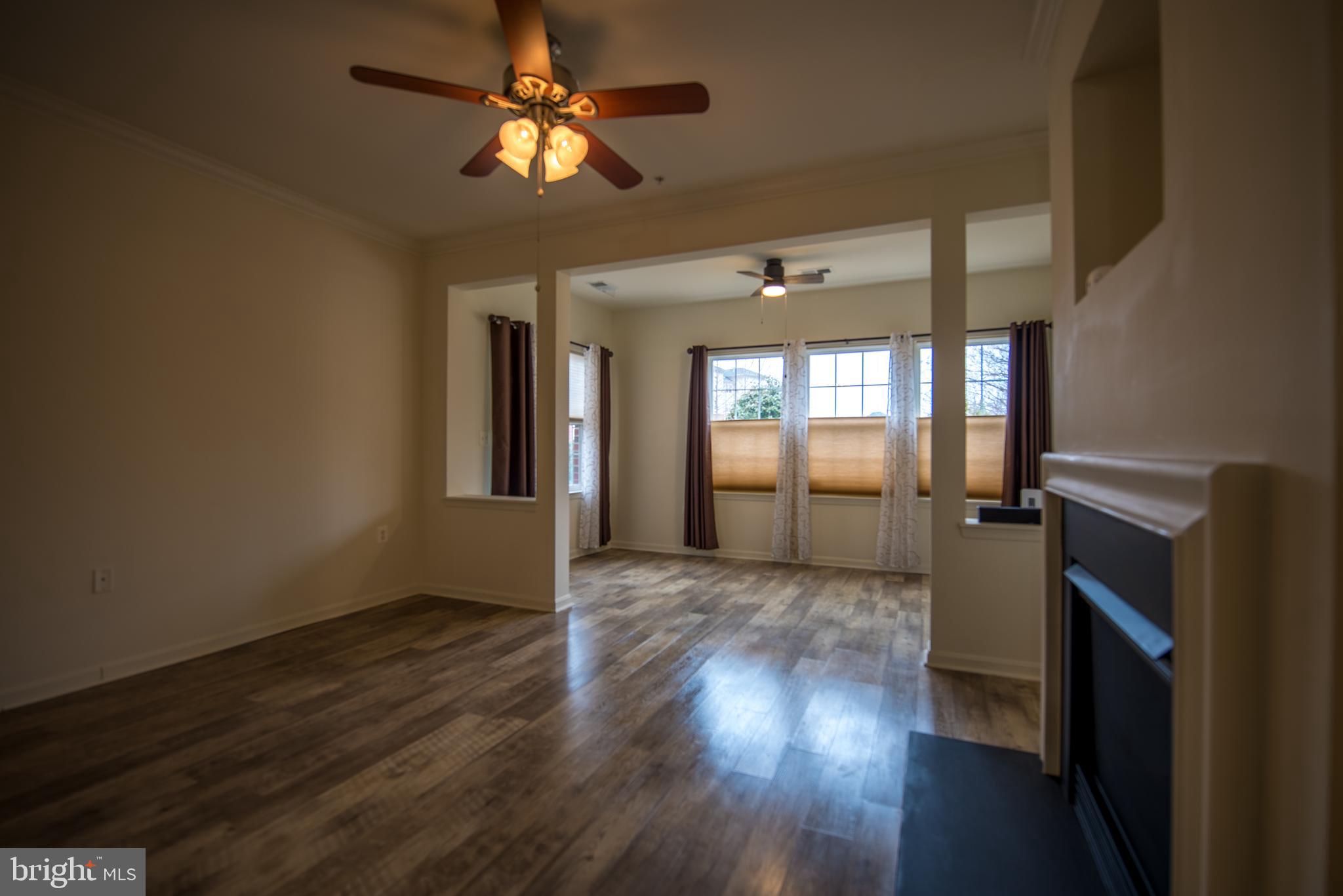 CAMERON GROVE CONDO IX> - Residential