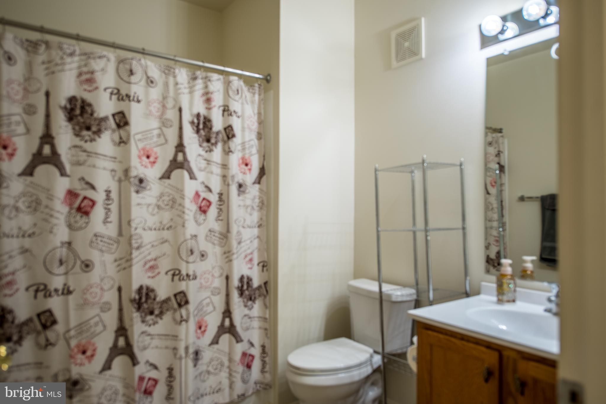 CAMERON GROVE CONDO IX> - Residential