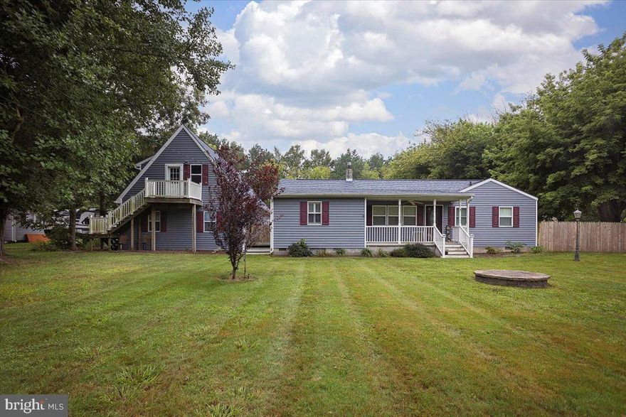 Beautifully remodeled in 2018, this 3-bedroom, 2-bathroom home blends modern updates with functional living space. The interior features LVP flooring throughout, a stylish kitchen with quartz countertops and stainless steel appliances, and a primary bathroom with heated floors for added comfort.
A standout feature is the finished studio apartment above the 2-car garage, complete with a full kitchen, full bathroom, and washer/dryer hook-up—perfect for guests, extended family, or rental income potential.
Outside, the property offers a fully fenced backyard with a 6-foot privacy fence, creating an ideal space for entertaining, gardening, or pets.
This home is being sold as-is, offering a great opportunity in East New Market for buyers seeking a move-in ready property with versatility and style.