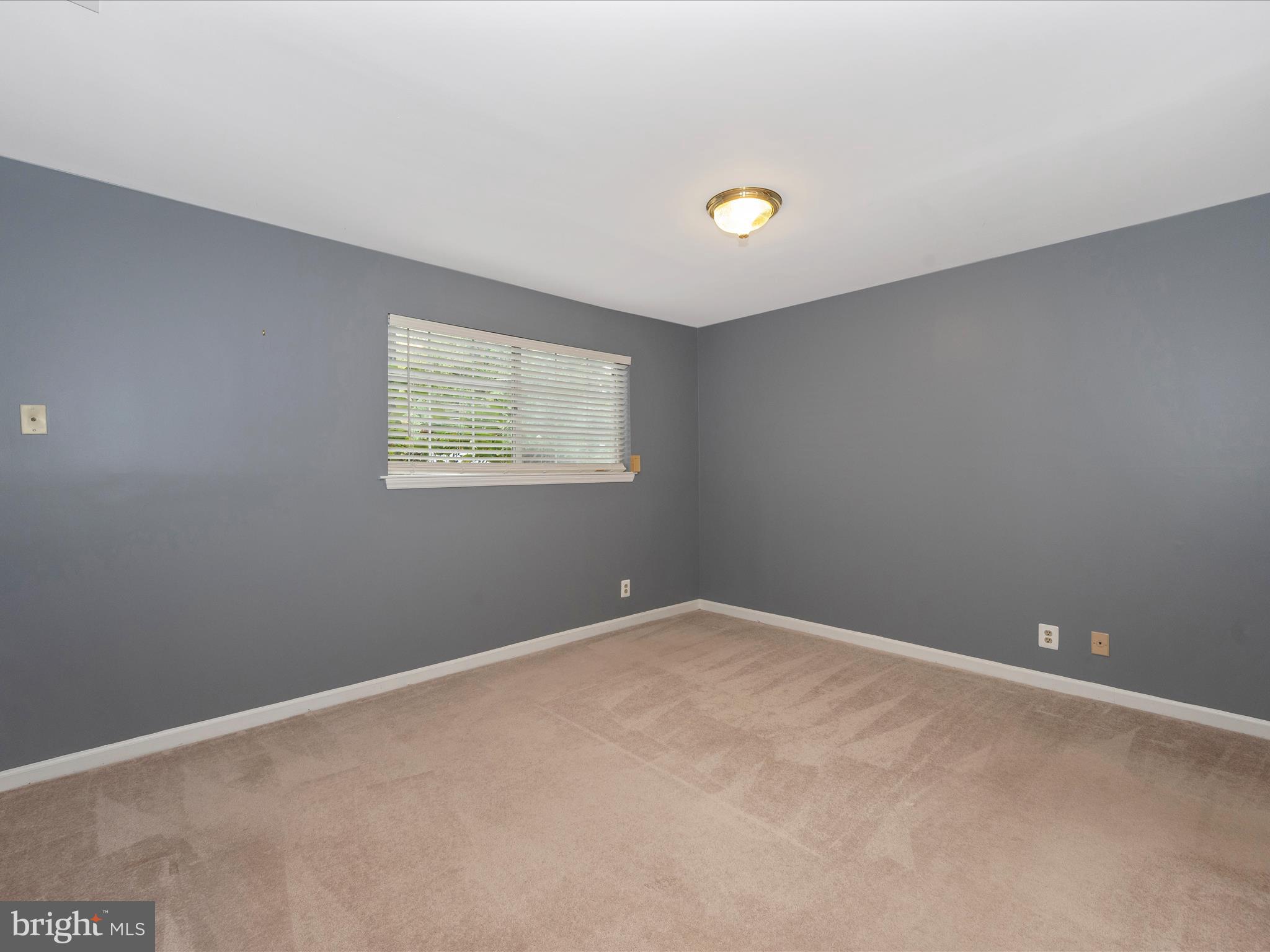 THE GABLES ON TUCKERMAN - Residential