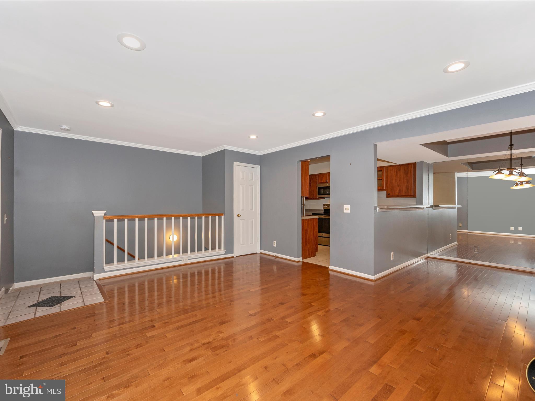 THE GABLES ON TUCKERMAN - Residential