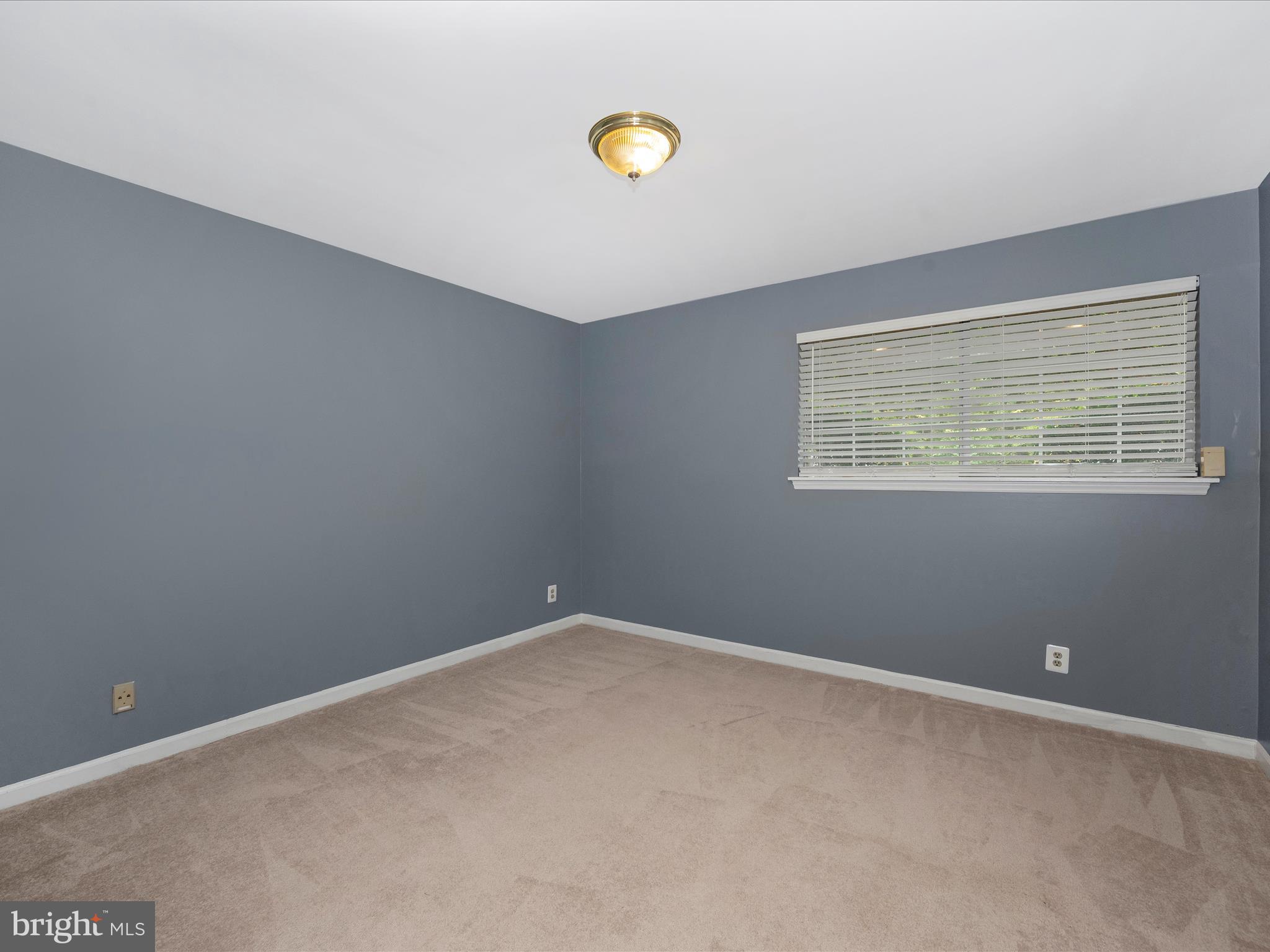 THE GABLES ON TUCKERMAN - Residential