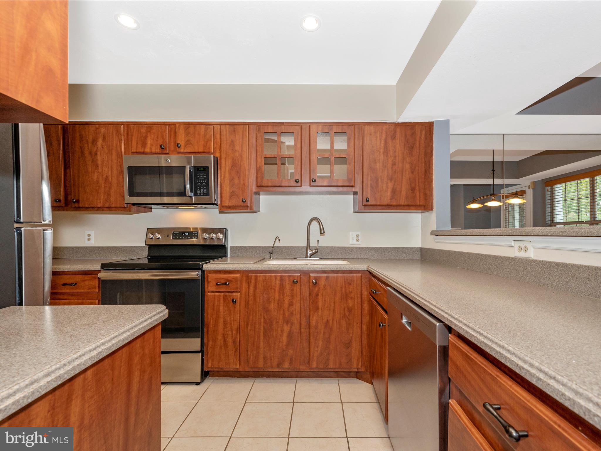 THE GABLES ON TUCKERMAN - Residential