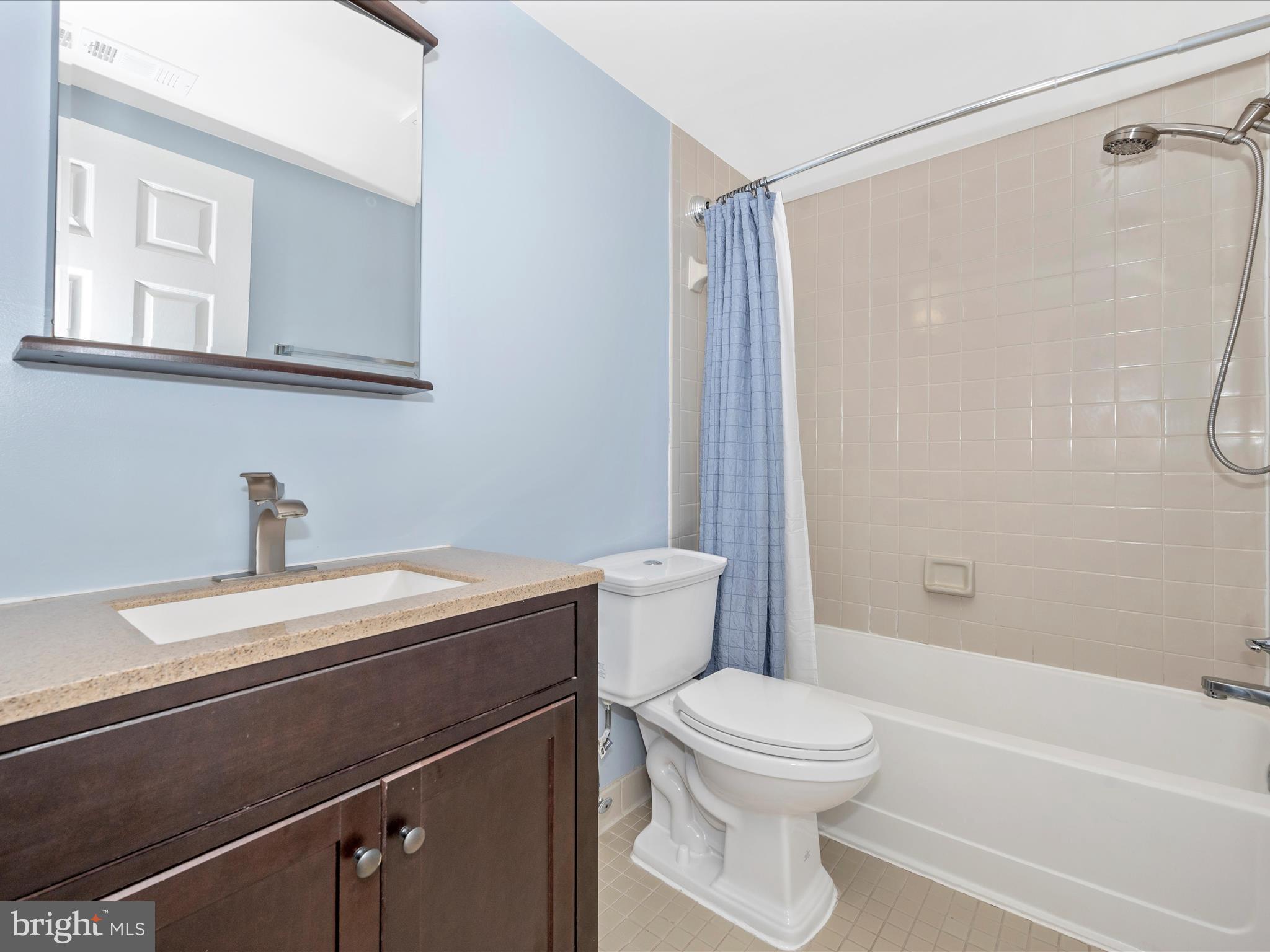 THE GABLES ON TUCKERMAN - Residential