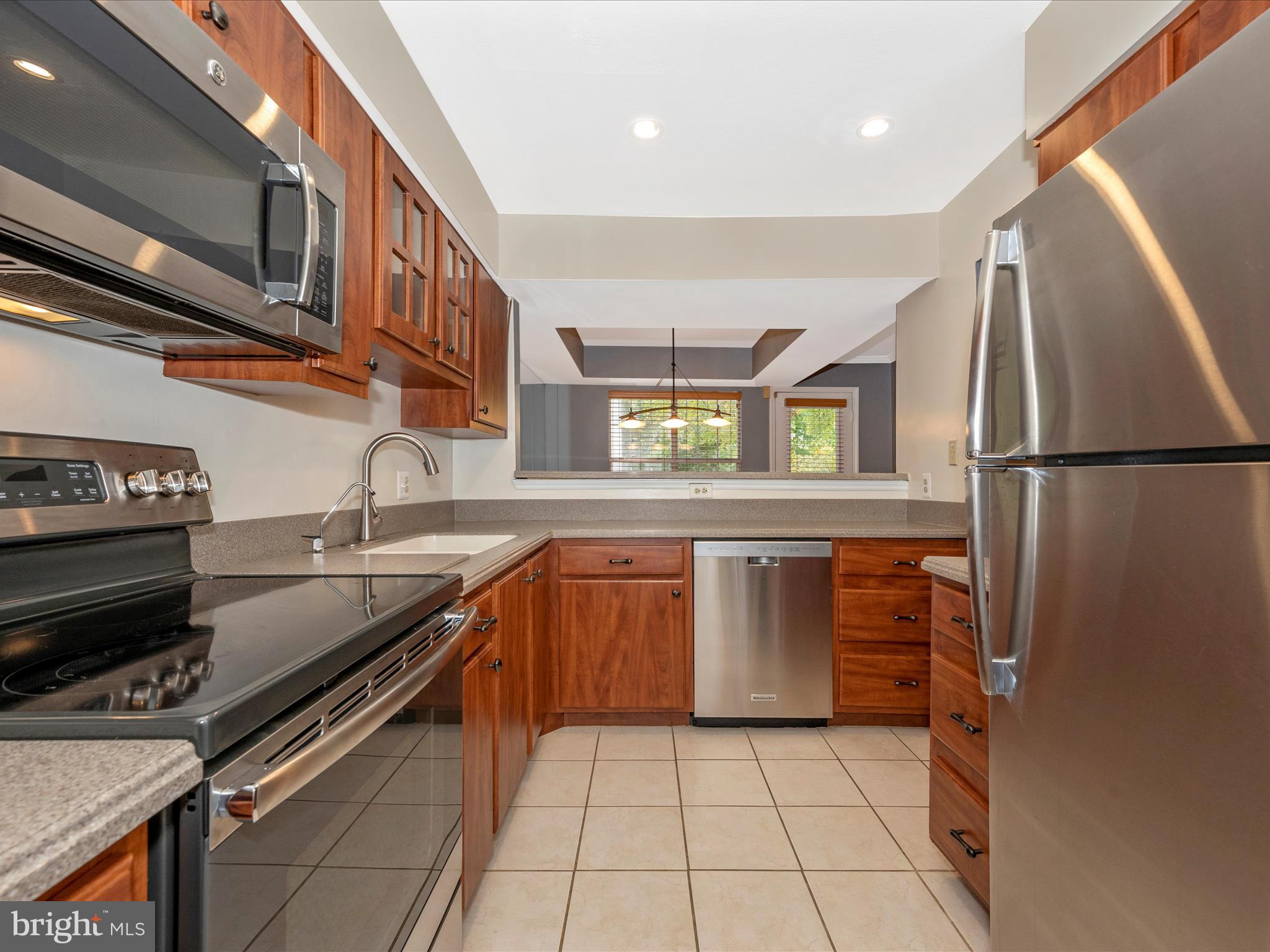 THE GABLES ON TUCKERMAN - Residential