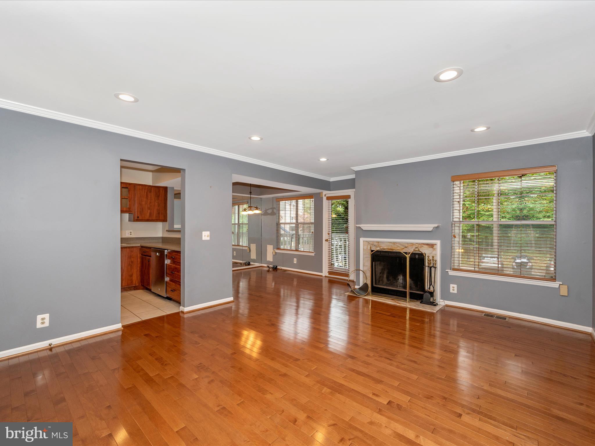 THE GABLES ON TUCKERMAN - Residential