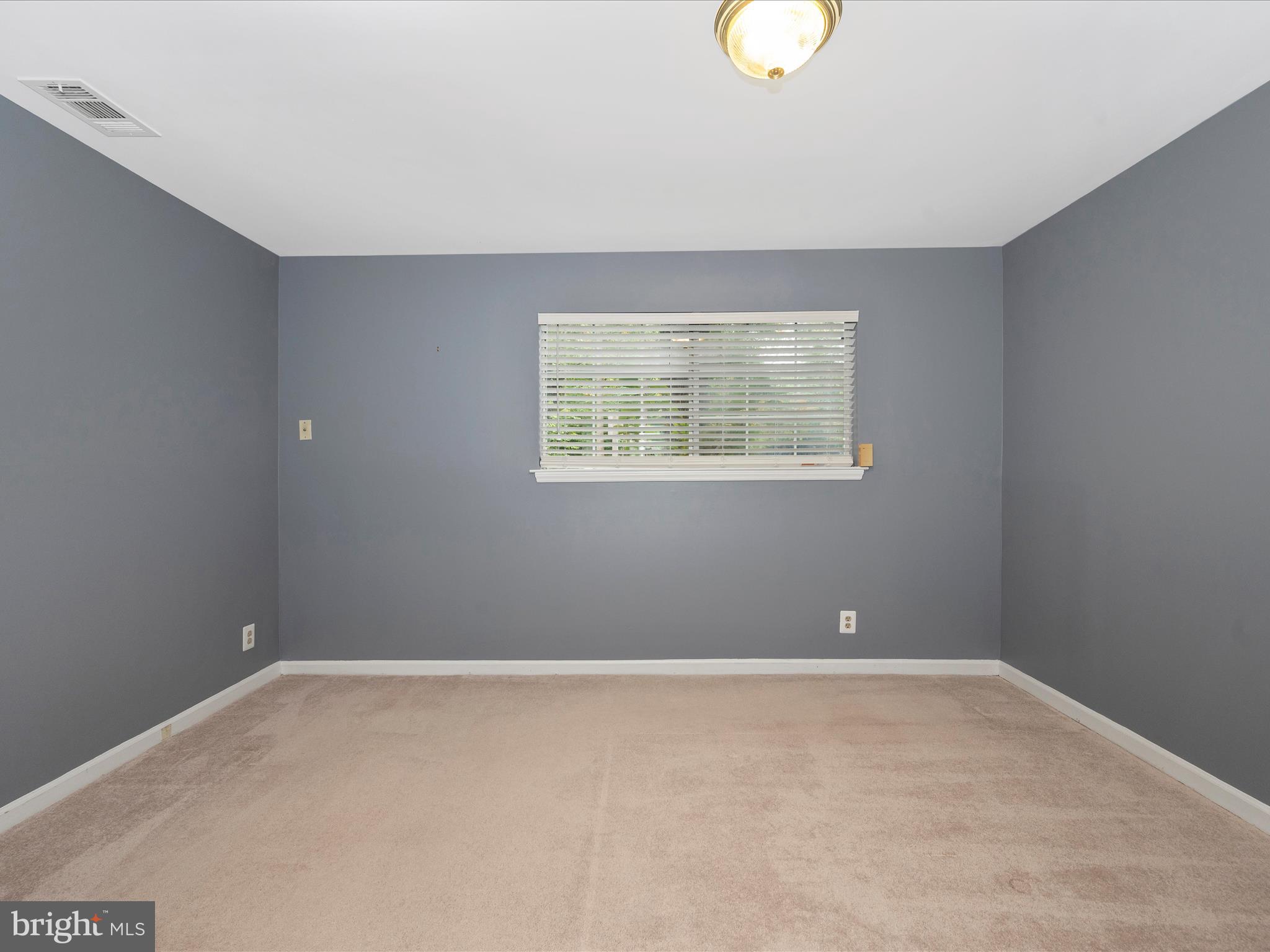 THE GABLES ON TUCKERMAN - Residential