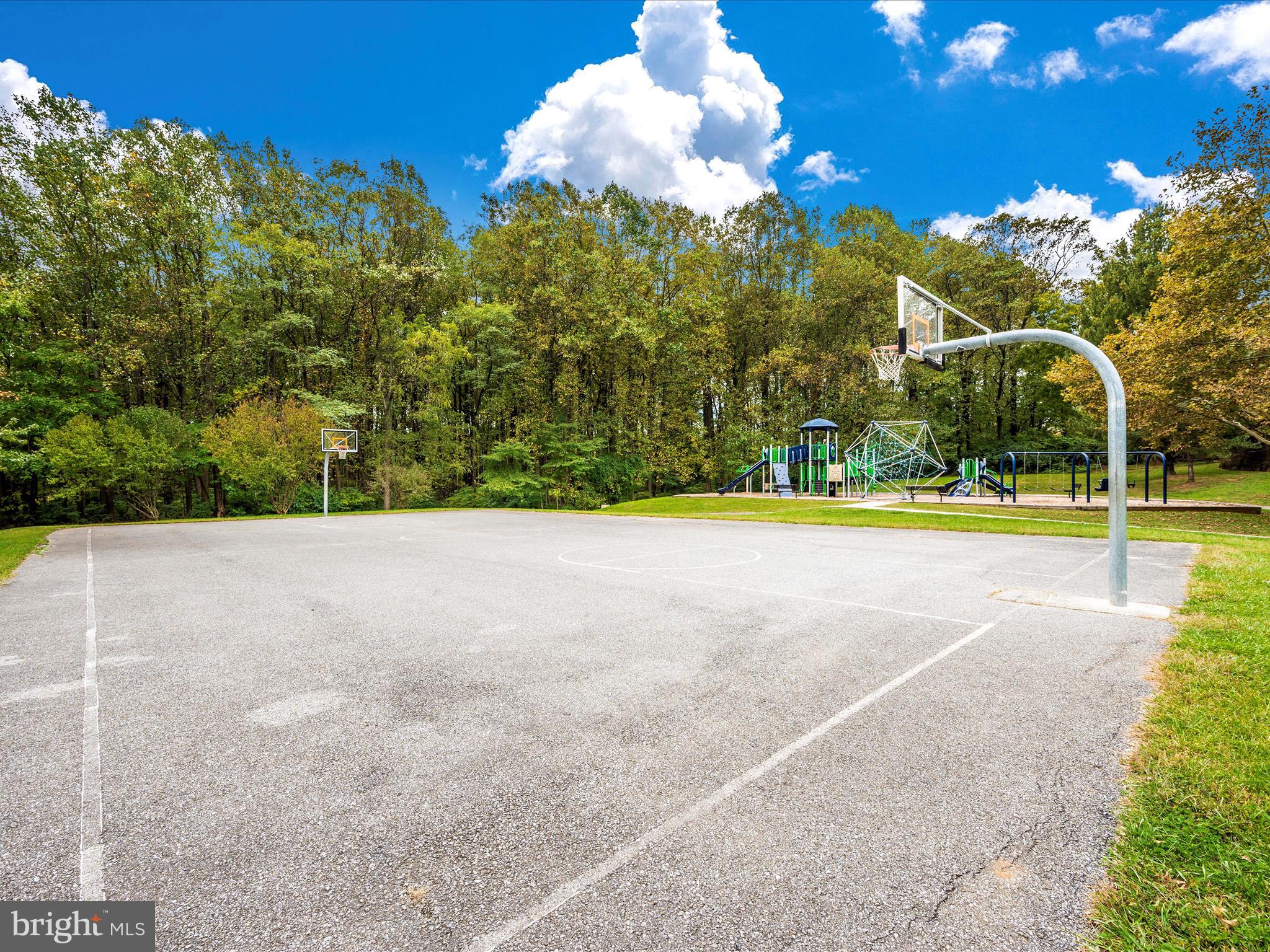 THE GABLES ON TUCKERMAN - Residential