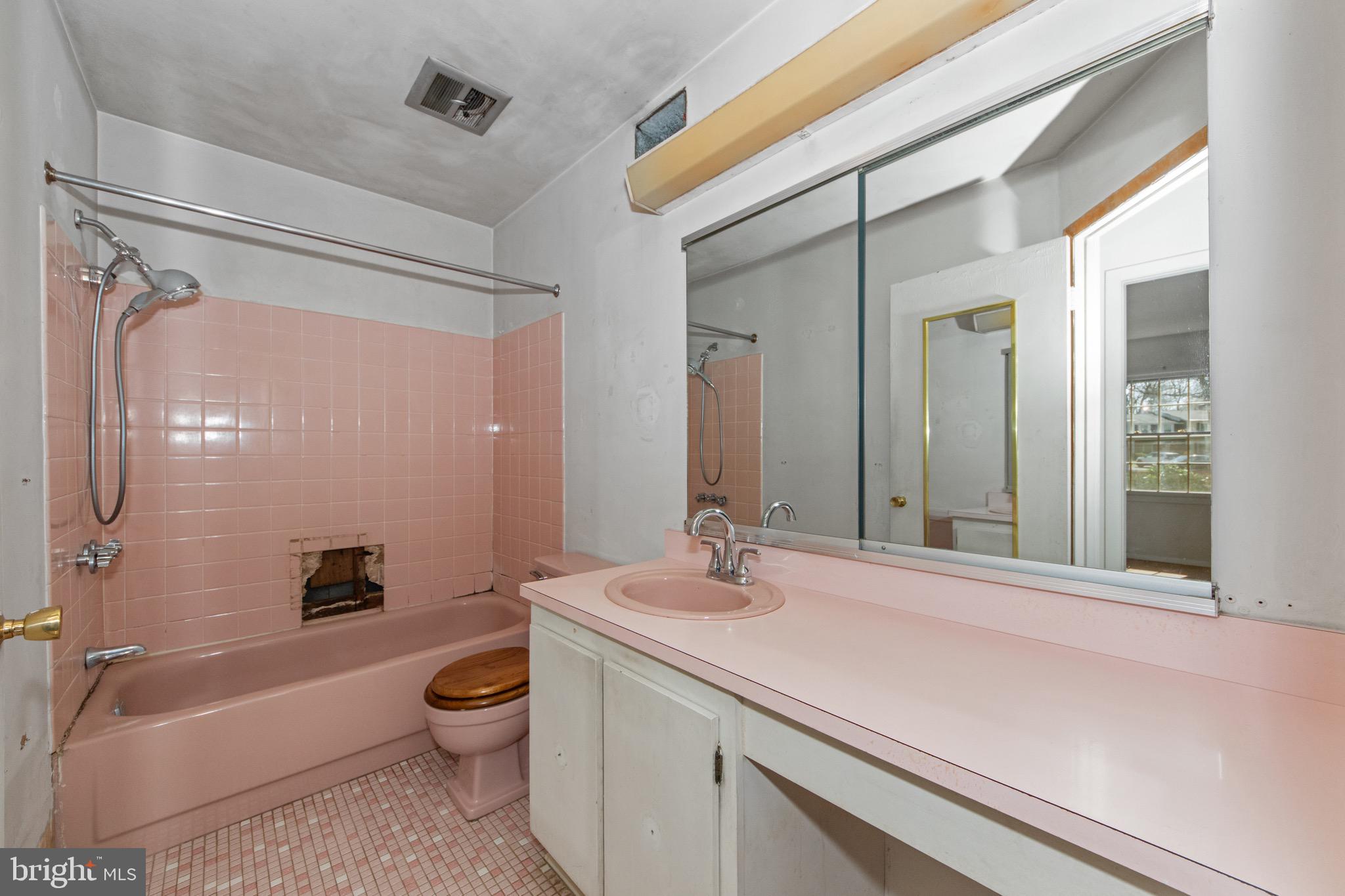 CROFTON TOWNE/PARK - Residential