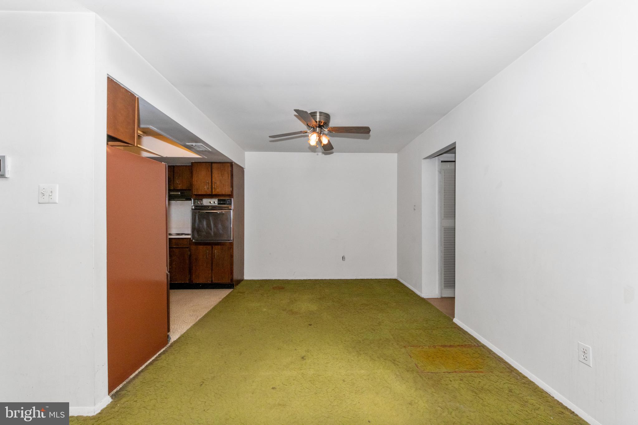 CROFTON TOWNE/PARK - Residential