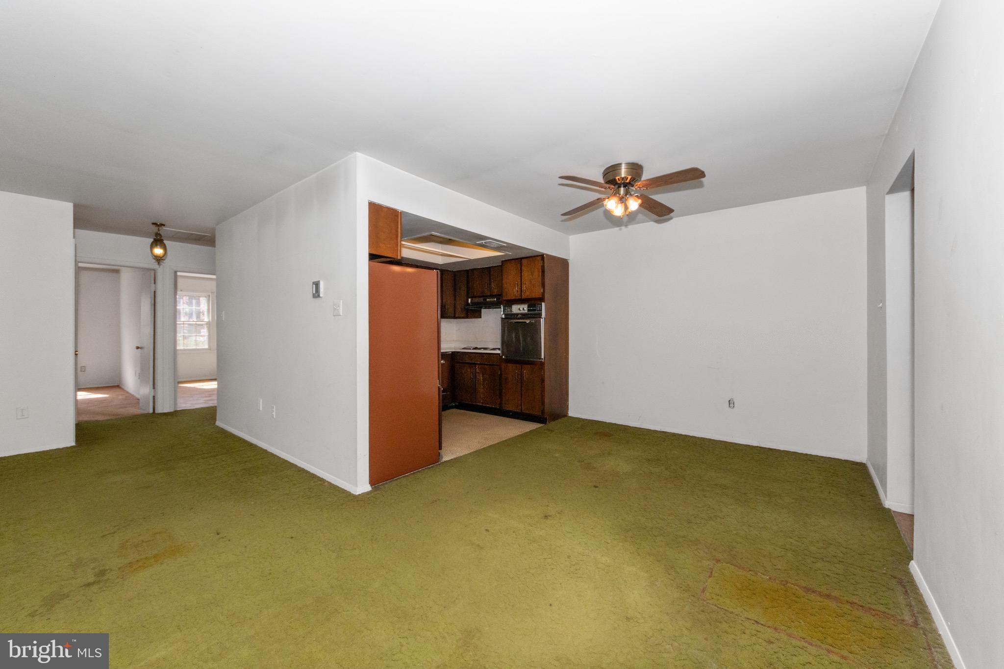 CROFTON TOWNE/PARK - Residential