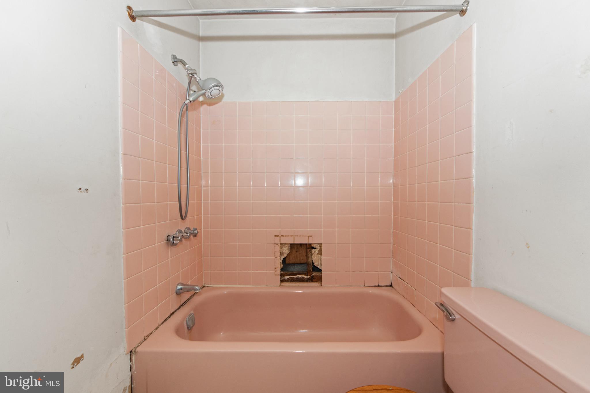 CROFTON TOWNE/PARK - Residential