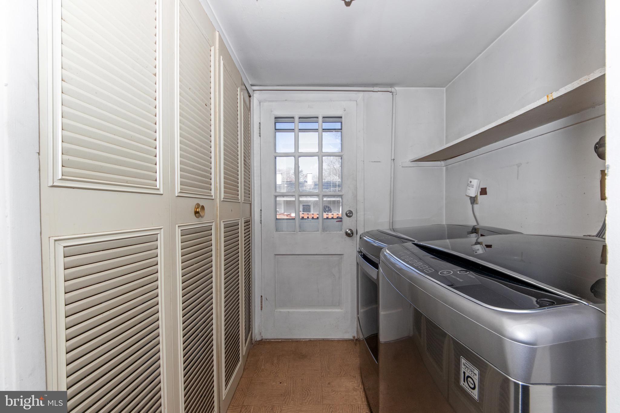 CROFTON TOWNE/PARK - Residential