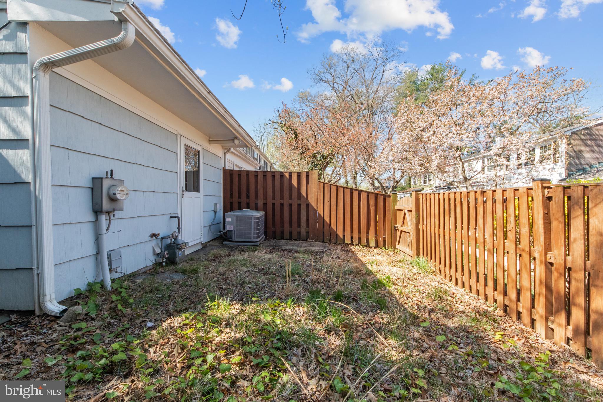 CROFTON TOWNE/PARK - Residential