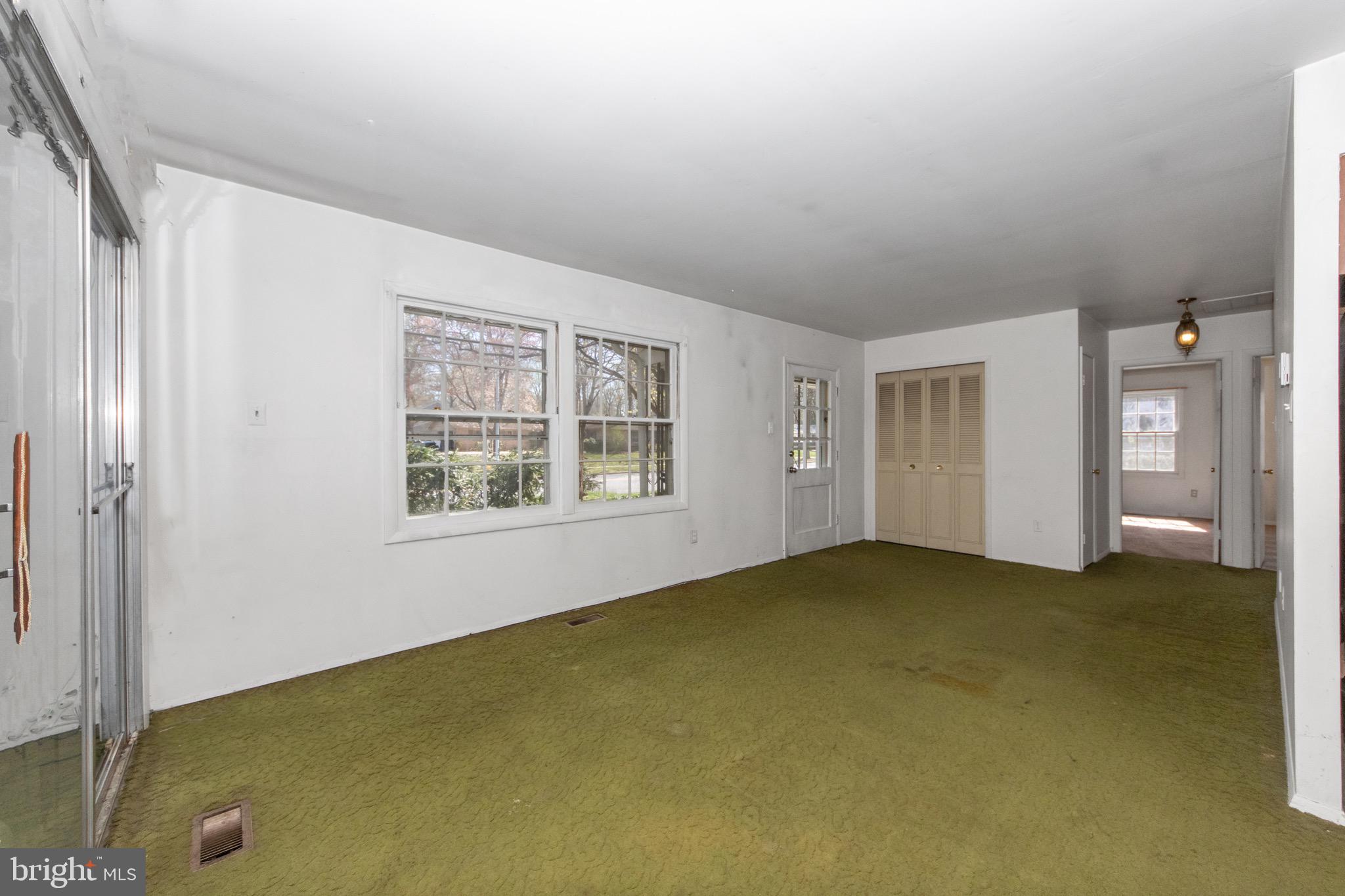 CROFTON TOWNE/PARK - Residential