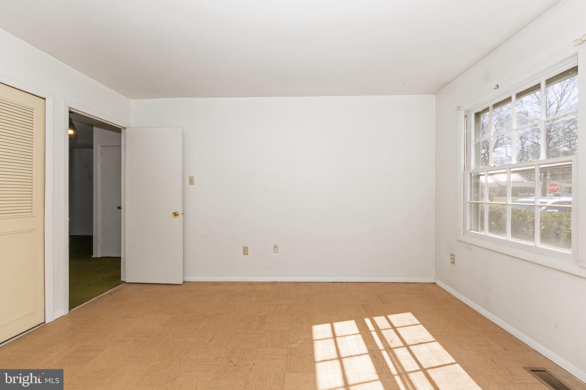 CROFTON TOWNE/PARK - Residential