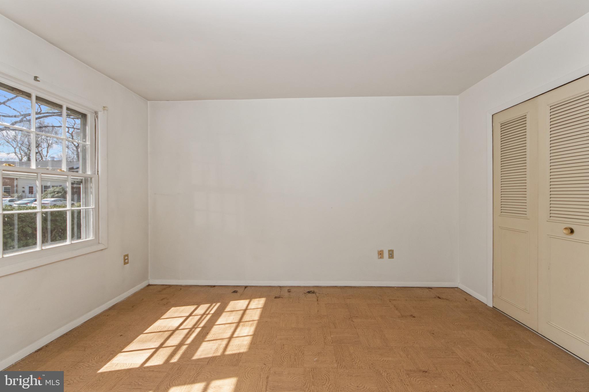 CROFTON TOWNE/PARK - Residential