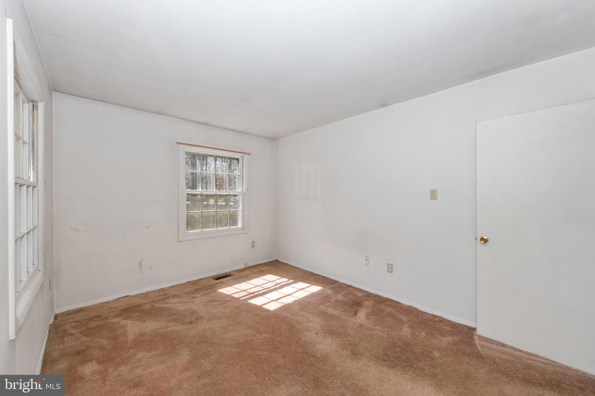 CROFTON TOWNE/PARK - Residential